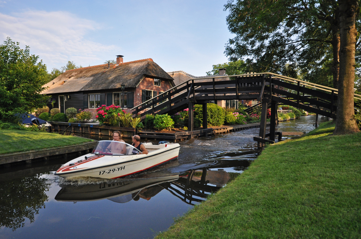 Giethoorn – holandské Benátky