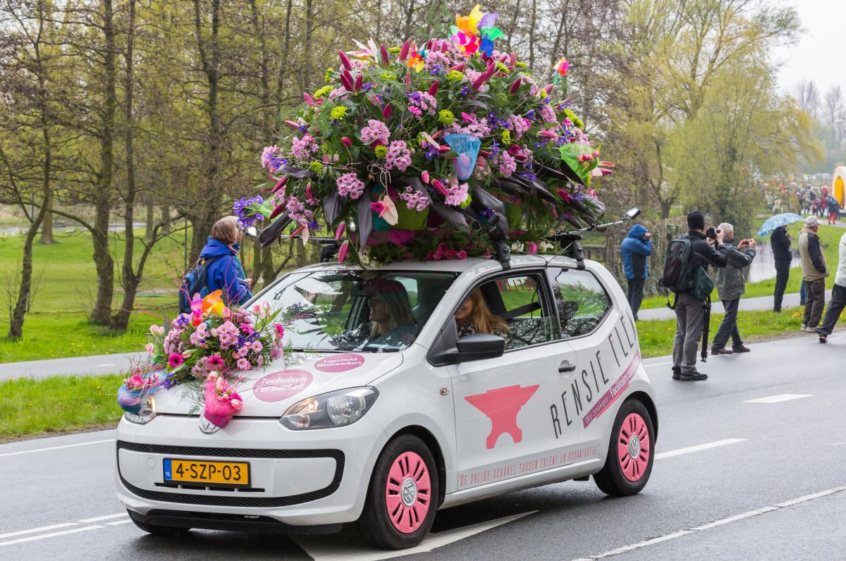 Květinové korzo Bollenstreek – alegorické květinové vozy