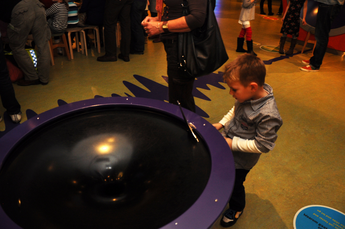 NEMO Science Center – vědecké muzeum, kde si budete hrát