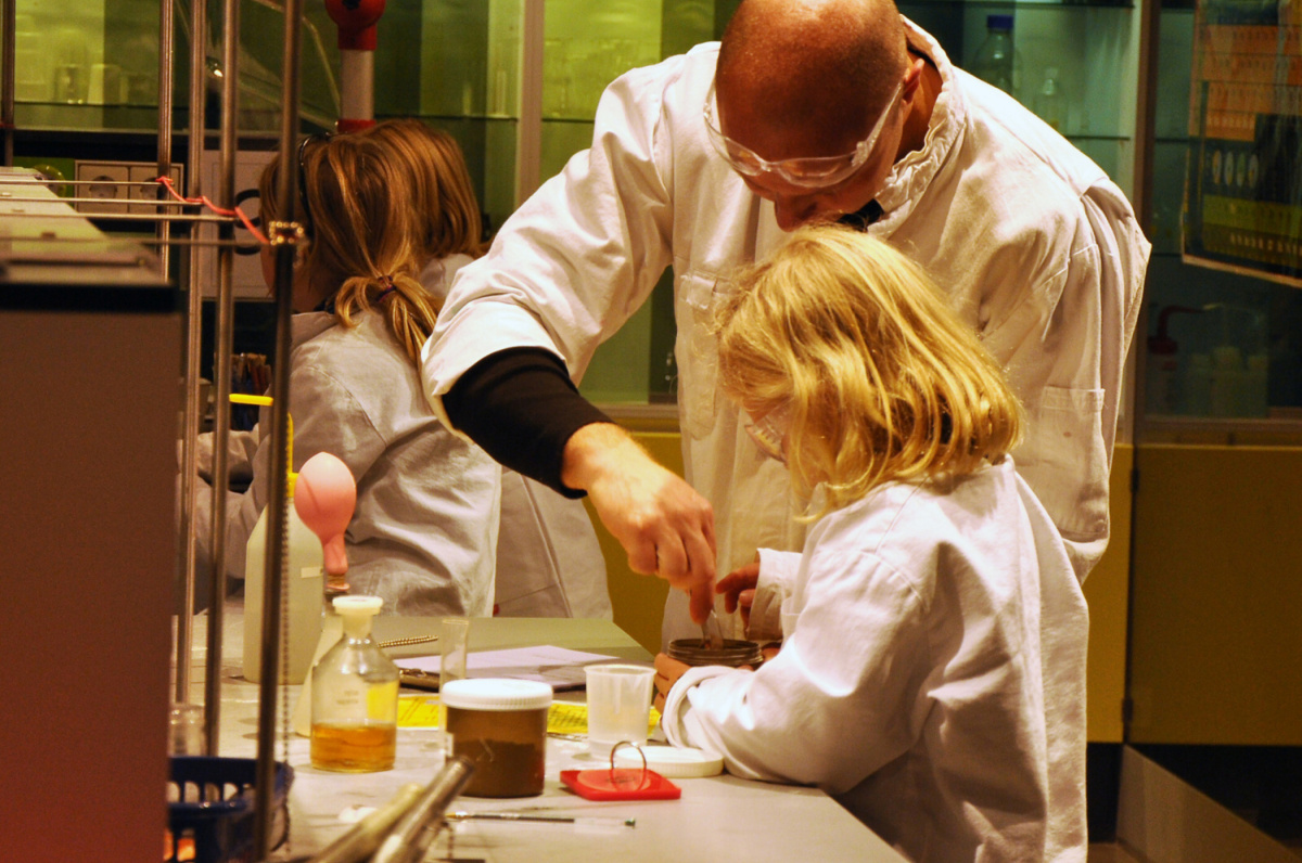 NEMO Science Center – vědecké muzeum, kde si budete hrát