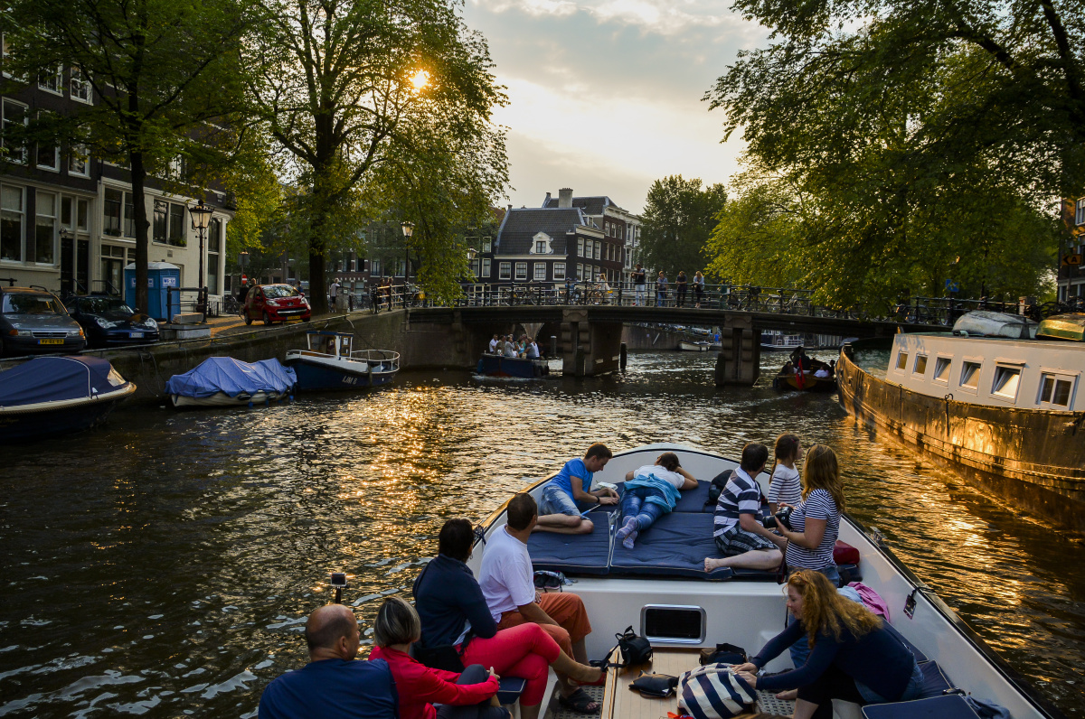 Romantické plavby po amsterdamských kanálech