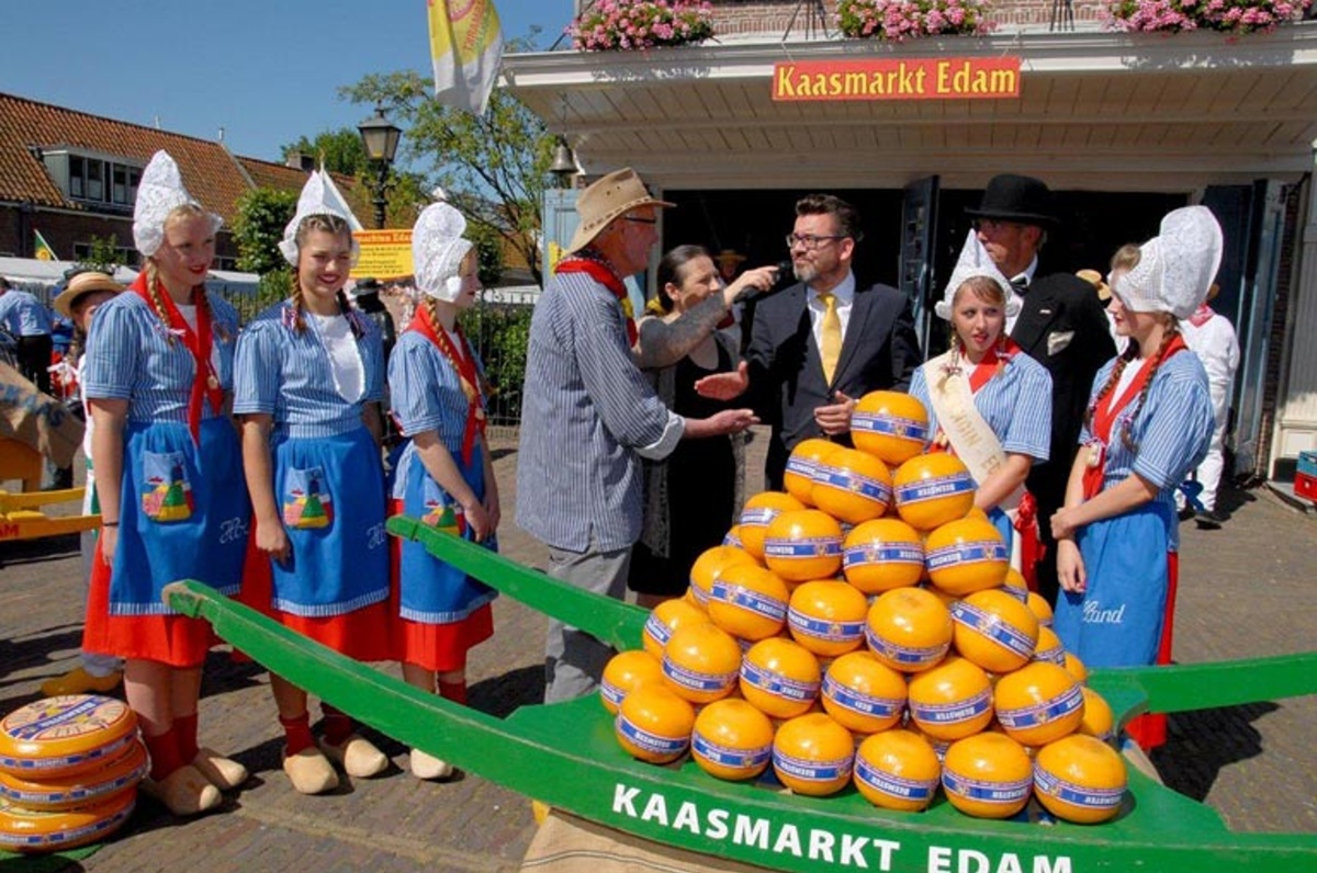 Sýrový trh v Edamu